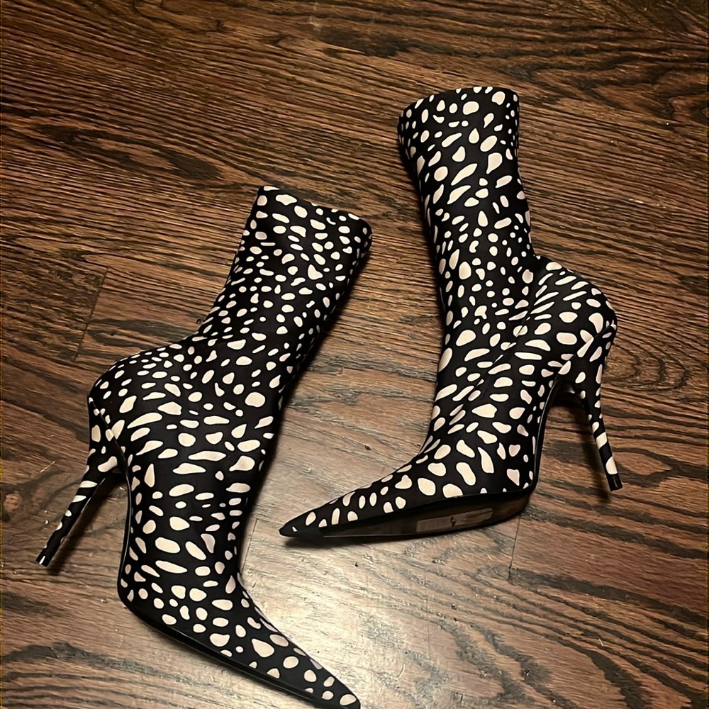 Balenciaga KNIFE booties